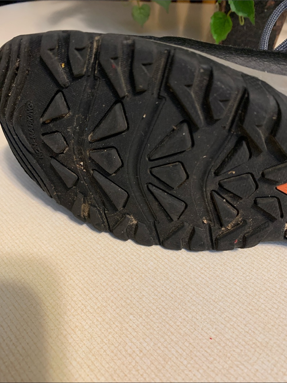 KEEN Women's Black and Pink Trail Sneakers - Picture 8 of 9